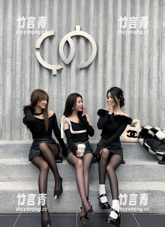 Joyce Lin2x美腿私房写真合集，带你领略她那无与伦比的动人风采！